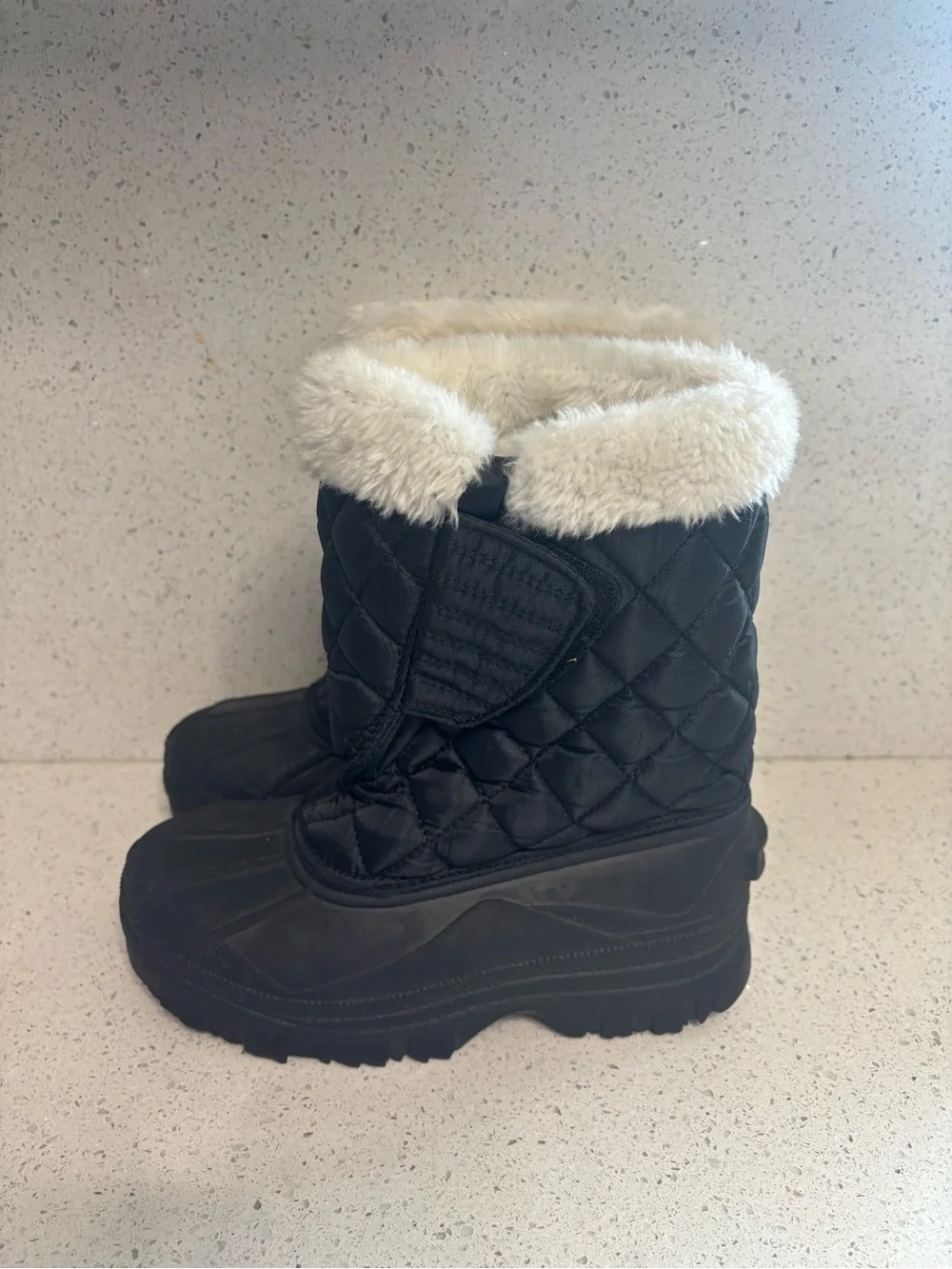 Girls size 4Y snow boots, #P1342